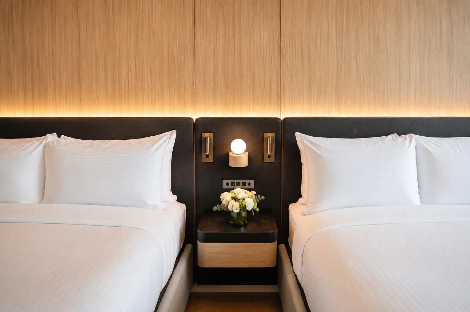 Cityview room interior with contemporary décor