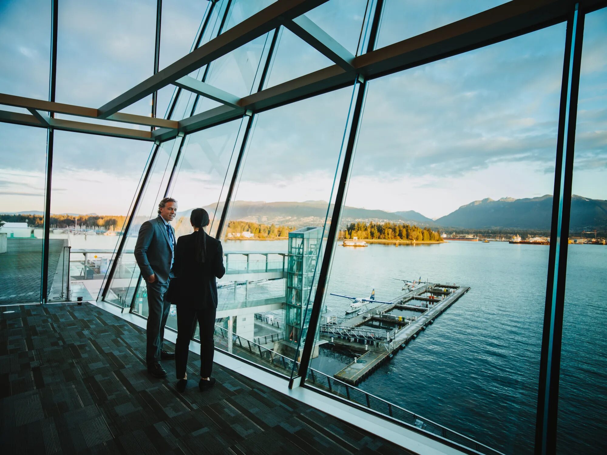 Vancouver Convention Centre: Where to Stay & Explore